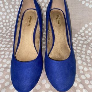 Blue suede shoes!